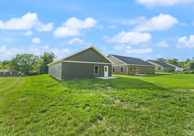Photo 3 of Manufactured home for sale at 219 Poplar St, Loogootee, IN 47553 | MLS# 202628372 | Listing updated on 2026-08-25
