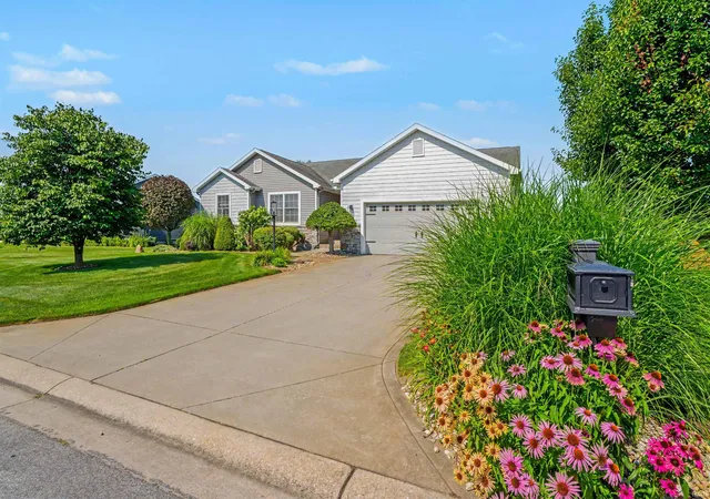 Photo 2 of Sale Pending at 53373 Victor Dr, Granger, IN 46530 | MLS# 202628395 | Listing updated on 2026-09-14