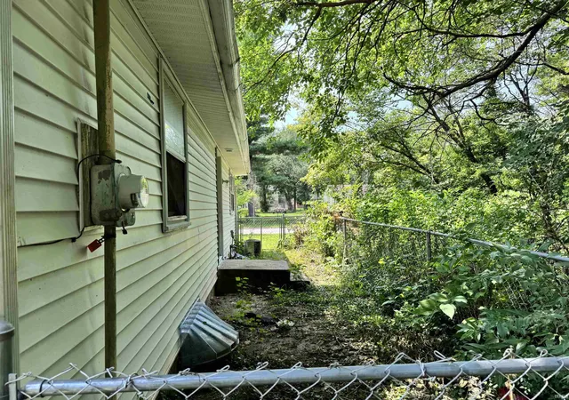 Photo 19 of Manufactured home for sale at 2219 W Bulla St, South Bend, IN 46628 | MLS# 202628412 | Listing updated on 2026-09-08