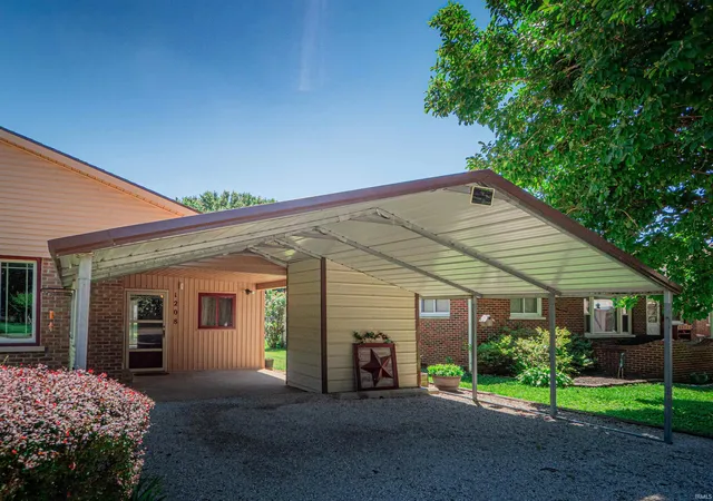 Photo 4 of Manufactured home for sale at 1208 Dereham Dr, Mount Vernon, IN 47620 | MLS# 202628426 | Listing updated on 2026-09-18