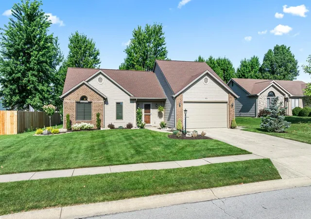 Photo 2 of Manufactured home for sale at 808 Yellow Lake Dr, Fort Wayne, IN 46804 | MLS# 202628433 | Listing updated on 2026-08-03