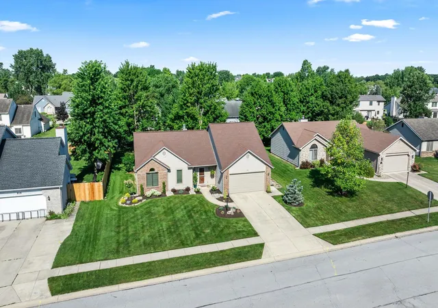 Photo 3 of Manufactured home for sale at 808 Yellow Lake Dr, Fort Wayne, IN 46804 | MLS# 202628433 | Listing updated on 2026-08-03