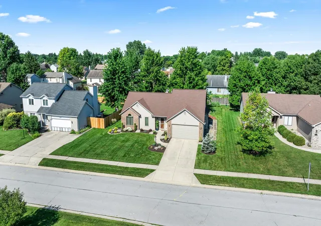 Photo 3 of Manufactured home for sale at 808 Yellow Lake Dr, Fort Wayne, IN 46804 | MLS# 202628433 | Listing updated on 2026-08-03