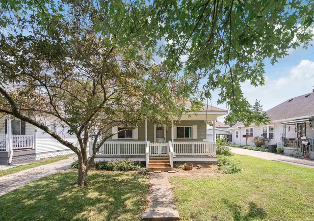 Photo 1 of Sale Pending at 728 S Indiana Ave, Kokomo, IN 46901 | MLS# 202628439 | Listing updated on 2026-08-20
