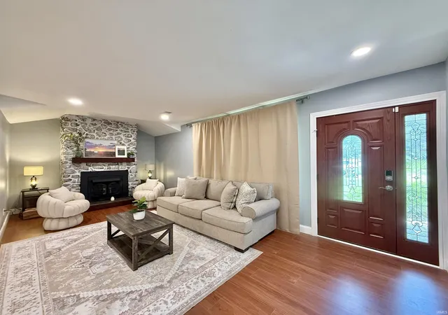 Photo 2 of Manufactured home for sale at 516 E Mill Rd, Evansville, IN 47711 | MLS# 202628453 | Listing updated on 2026-07-17