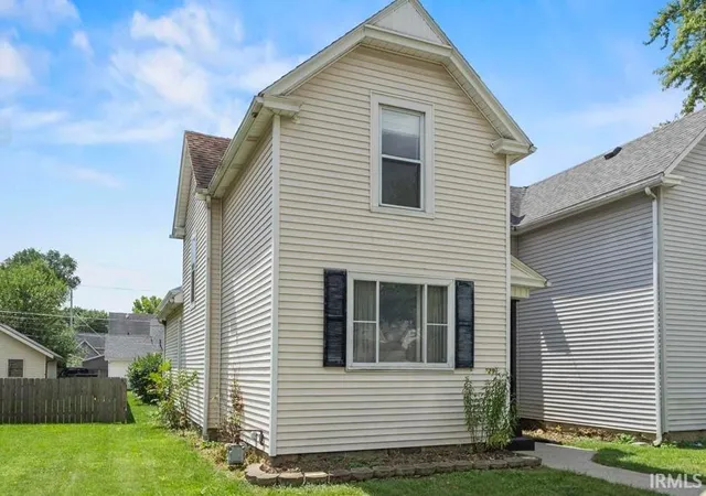 Photo 3 of Sale Pending at 729 Putnam St, Fort Wayne, IN 46808 | MLS# 202628475 | Listing updated on 2026-07-29