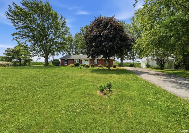 Photo 2 of Sale Pending at 846 E Sr 124, Bluffton, IN 46714 | MLS# 202628495 | Listing updated on 2026-07-24