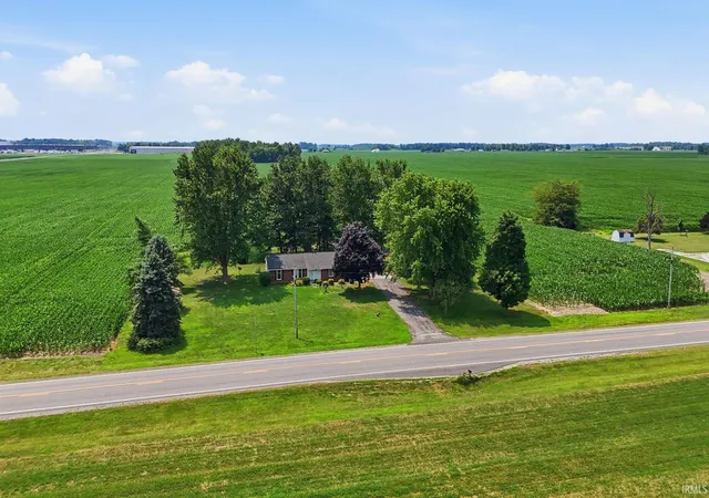 Photo 3 of Sale Pending at 846 E Sr 124, Bluffton, IN 46714 | MLS# 202628495 | Listing updated on 2026-07-24
