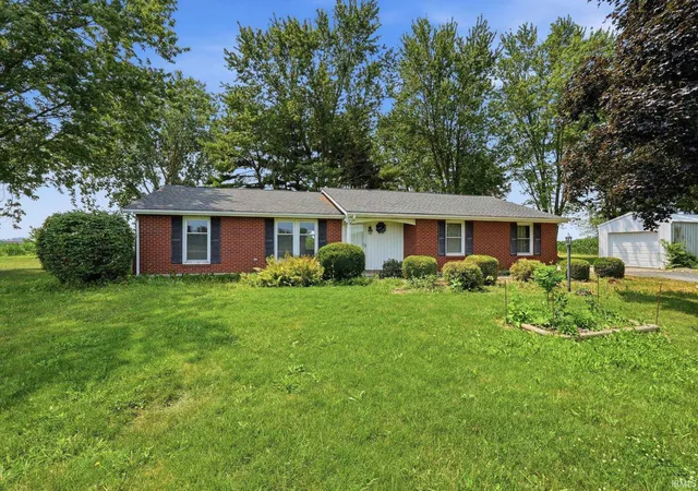 Photo 3 of Sale Pending at 846 E Sr 124, Bluffton, IN 46714 | MLS# 202628495 | Listing updated on 2026-07-24