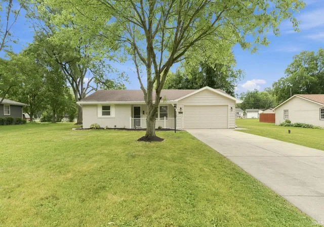Photo 3 of Sale Pending at 10026 Jamaica Dr, Fort Wayne, IN 46825 | MLS# 202628529 | Listing updated on 2026-07-29