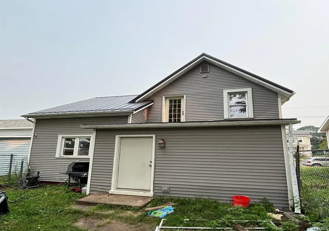 Photo 3 of Manufactured home for sale at 526 Dowling St, Kendallville, IN 46755 | MLS# 202628543 | Listing updated on 2026-08-27
