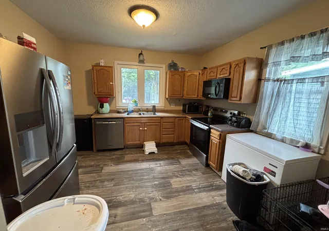 Photo 3 of Manufactured home for sale at 526 Dowling St, Kendallville, IN 46755 | MLS# 202628543 | Listing updated on 2026-08-27