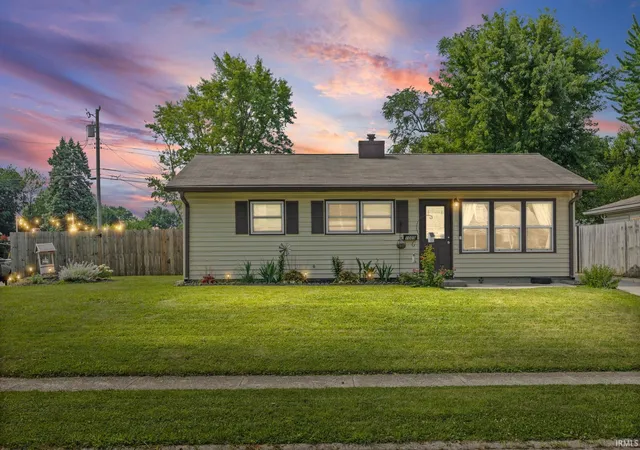 Photo 3 of Sale Pending at 1009 Rochelle Dr, Lafayette, IN 47909 | MLS# 202628548 | Listing updated on 2026-07-20