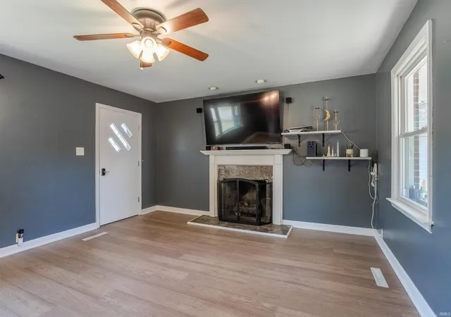 Photo 5 of Manufactured home for sale at 2153 Adams Ave, Evansville, IN 47714 | MLS# 202628562 | Listing updated on 2026-08-31