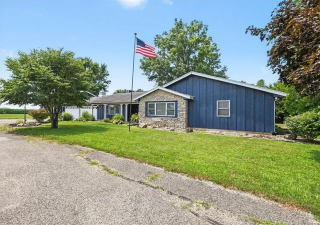 Photo 3 of Sale Pending at 17220 Shively Rd, Bremen, IN 46506 | MLS# 202628563 | Listing updated on 2026-09-01