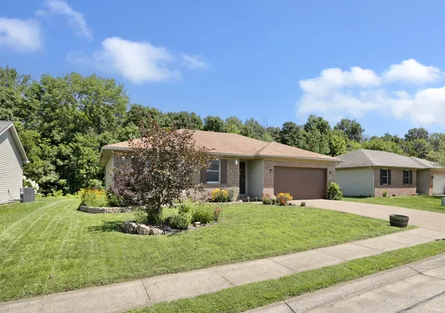 Photo 1 of Sale Pending at 6188 Yosemite Dr, Newburgh, IN 47630 | MLS# 202628590 | Listing updated on 2026-09-01