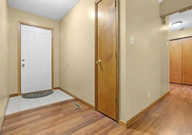 Photo 4 of Sale Pending at 6188 Yosemite Dr, Newburgh, IN 47630 | MLS# 202628590 | Listing updated on 2026-09-01