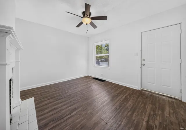 Photo 4 of Manufactured home for sale at 2554 E Riverside Dr, Evansville, IN 47714 | MLS# 202628613 | Listing updated on 2026-09-04