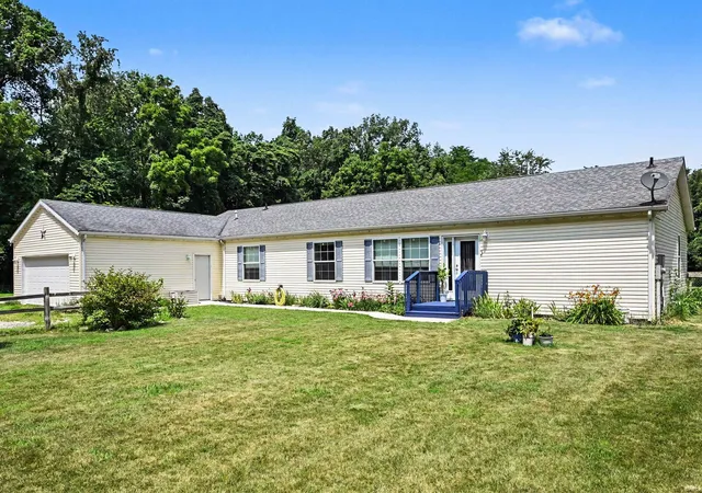 Photo 1 of Sale Pending at 29983 County Rd 108, Elkhart, IN 46514 | MLS# 202628617 | Listing updated on 2026-09-17