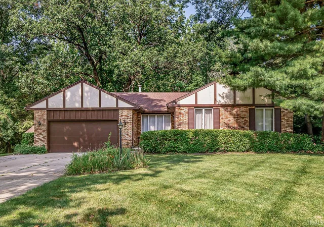 Photo 1 of Sale Pending at 55045 Cobus Ln, Elkhart, IN 46514 | MLS# 202628632 | Listing updated on 2026-07-31