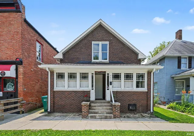 Photo 1 of Sale Pending at 703 W 4th Street, Mishawaka, IN 46544 | MLS# 202628633 | Listing updated on 2026-09-03