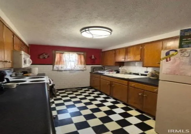 Photo 3 of Sale Pending at 101 S Harrison St, Carthage, IN 46115 | MLS# 202628638 | Listing updated on 2026-09-14