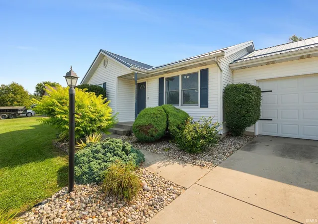 Photo 3 of Sale Pending at 58576 Sunlit Blvd, Goshen, IN 46528 | MLS# 202628647 | Listing updated on 2026-07-18