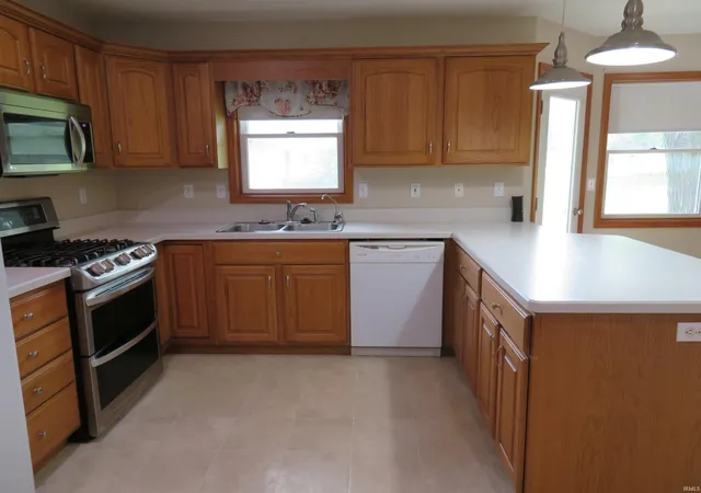 Photo 3 of Sale Pending at 101 Hemsberd St, Middlebury, IN 46540 | MLS# 202628648 | Listing updated on 2026-08-20