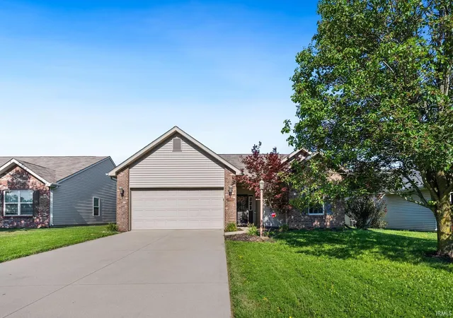 Photo 1 of Sale Pending at 1912 Black Bear Dr, Fort Wayne, IN 46808 | MLS# 202628658 | Listing updated on 2026-07-20