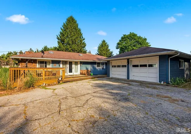 Photo 3 of Sale Pending at 7043 W 200 North Rd, Andrews, IN 46702 | MLS# 202628659 | Listing updated on 2026-08-24