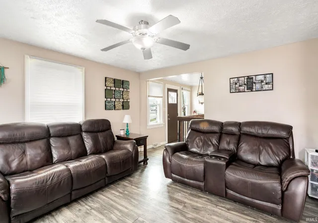 Photo 4 of Sale Pending at 125 N Bowen Ave, Bremen, IN 46506 | MLS# 202628661 | Listing updated on 2026-07-18