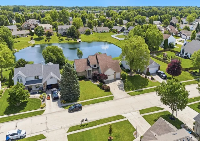 Photo 3 of Sale Pending at 16134 Silver Shadow Ln, Huntertown, IN 46748 | MLS# 202628662 | Listing updated on 2026-07-20