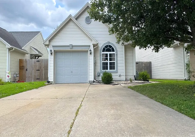 Photo 1 of Sale Pending at 9724 Cayes Dr, Evansville, IN 47725 | MLS# 202628693 | Listing updated on 2026-07-20