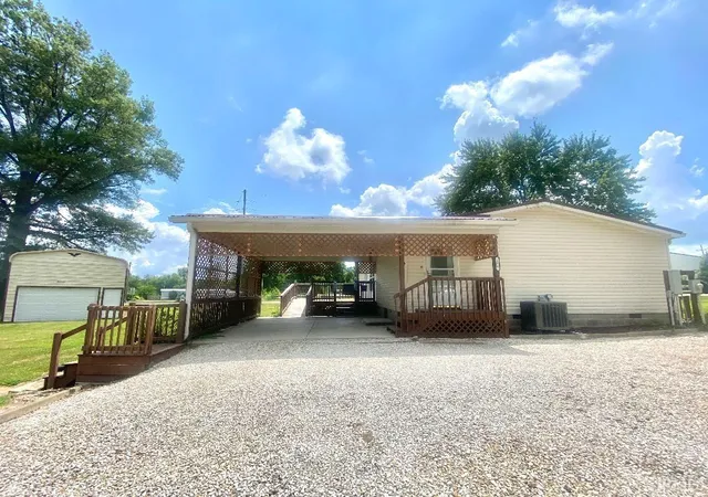 Photo 3 of Manufactured home for sale at 479 N Chestnut St, Switz City, IN 47465 | MLS# 202628702 | Listing updated on 2026-07-17
