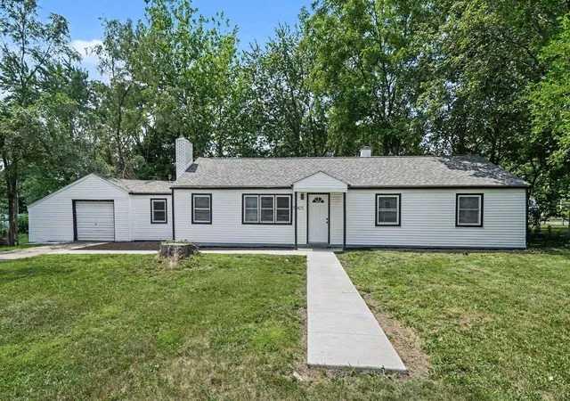 Manufactured home for sale at 54405 Northern Ave, South Bend, IN 46635 | MLS# 202628704