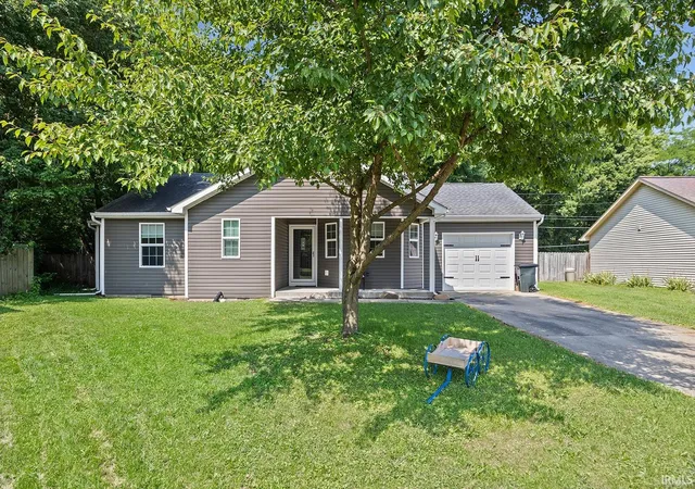 Photo 2 of Sale Pending at 11 Goldenrod Ct, Lafayette, IN 47909 | MLS# 202628723 | Listing updated on 2026-08-24