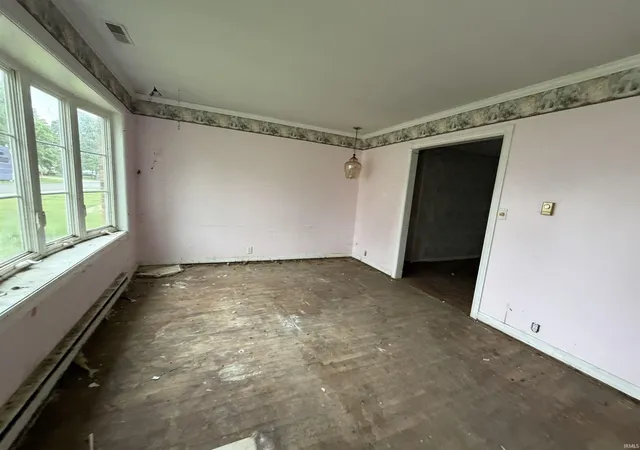 Photo 3 of Sale Pending at 702 W Grant St, Hartford City, IN 47348 | MLS# 202628737 | Listing updated on 2026-09-12