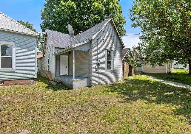 Photo 2 of Manufactured home for sale at 321 S Main St, Veedersburg, IN 47987 | MLS# 202628741 | Listing updated on 2026-07-17