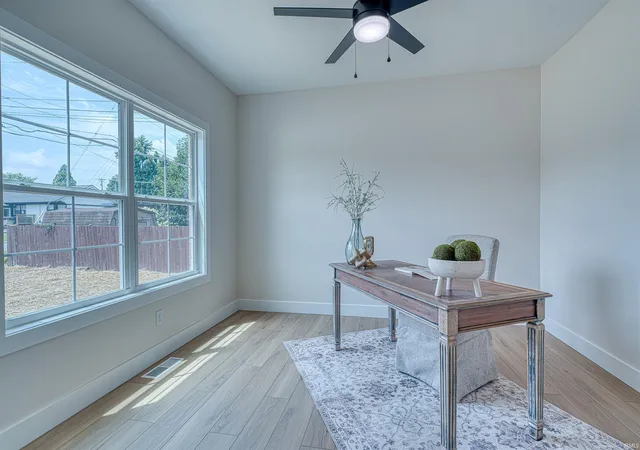 Photo 3 of Sale Pending at 3240 Heseman Ave, Evansville, IN 47725 | MLS# 202628756 | Listing updated on 2026-08-31