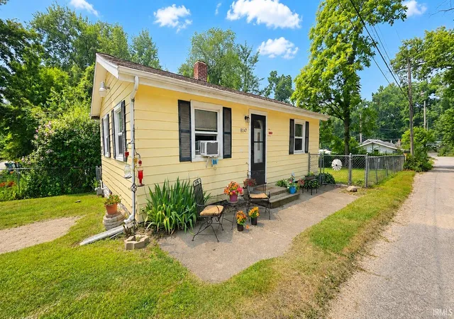 Photo 1 of Manufactured home for sale at 8047 Tecumseh Rd, Walkerton, IN 46574 | MLS# 202628766 | Listing updated on 2026-09-12