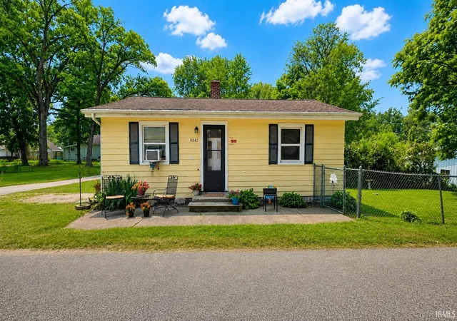 Photo 2 of Manufactured home for sale at 8047 Tecumseh Rd, Walkerton, IN 46574 | MLS# 202628766 | Listing updated on 2026-09-12