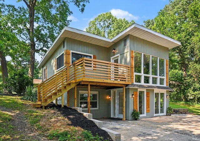 Photo 1 of Sale Pending at 10501 Jefferson Rd, Osceola, IN 46561 | MLS# 202628840 | Listing updated on 2026-08-28
