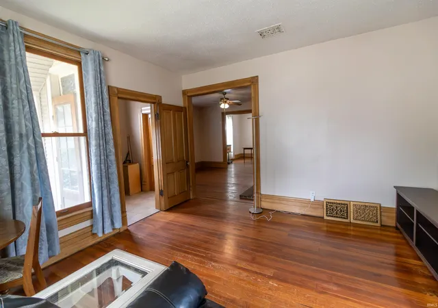 Photo 4 of Manufactured home for sale at 476 Frederick St, Huntington, IN 46750 | MLS# 202628892 | Listing updated on 2026-09-11