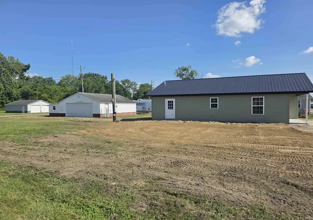 Photo 2 of Manufactured home for sale at 187 Charlotte Ave, Switz City, IN 47465 | MLS# 202628916 | Listing updated on 2026-09-10