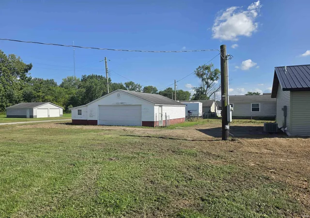 Photo 3 of Manufactured home for sale at 187 Charlotte Ave, Switz City, IN 47465 | MLS# 202628916 | Listing updated on 2026-09-10