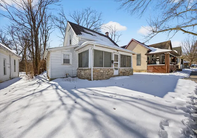 Photo 2 of Manufactured home for sale at 927 W 6th Street, Bloomington, IN 47404 | MLS# 202628932 | Listing updated on 2026-09-16