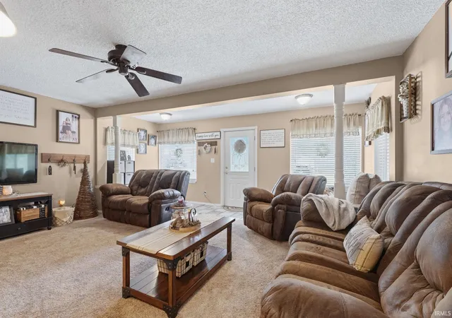 Photo 3 of Sale Pending at 623 Short St, Oakland City, IN 47660 | MLS# 202628976 | Listing updated on 2026-07-19