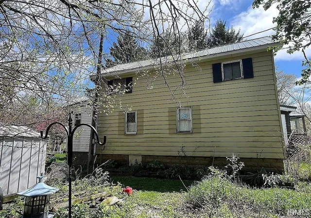 Photo 3 of Sale Pending at 124 W Orange St, Cromwell, IN 46732 | MLS# 202628982 | Listing updated on 2026-07-22