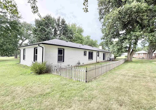 Photo 3 of Manufactured home for sale at 800 Upland Dr, Logansport, IN 46947 | MLS# 202628995 | Listing updated on 2026-09-06