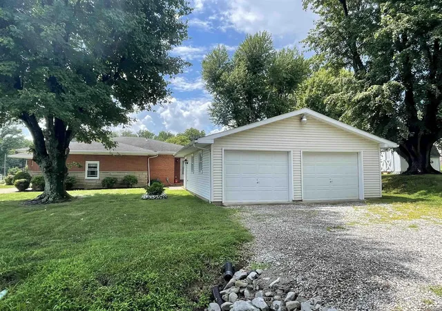 Photo 3 of Manufactured home for sale at 8600 Vann Rd, Newburgh, IN 47630 | MLS# 202629002 | Listing updated on 2026-10-07